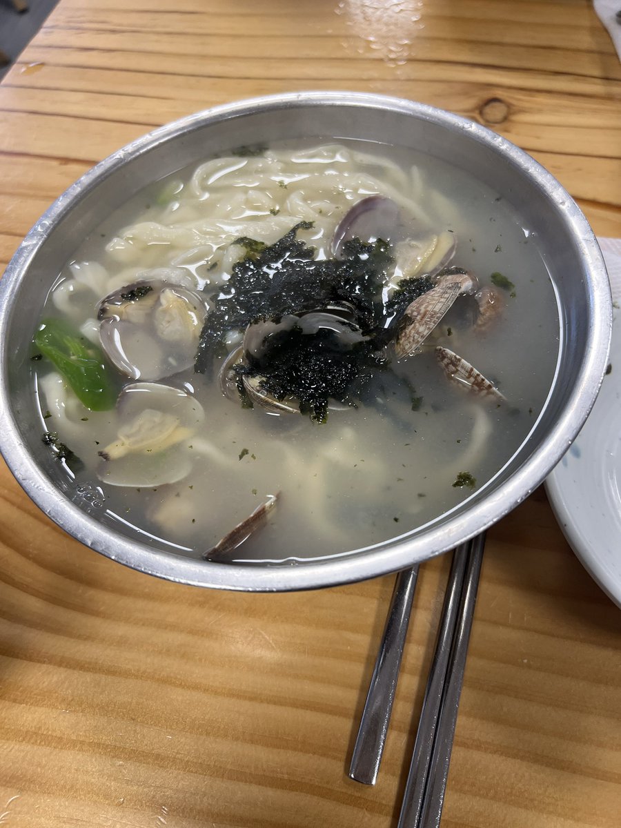 Clooooney's tweet photo. 칼국수를 무가보자 https://t.co/rqjBdehNtY