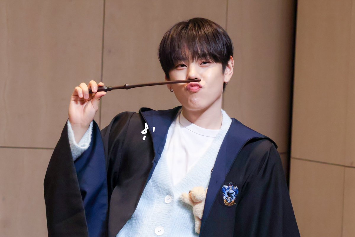 ahdenji's tweet photo. 250404 대면 팬싸

쀼~ >^3^<

#위아이 #장대현 #대현 #WEi #DAEHYEON https://t.co/gRDxKkBsGV