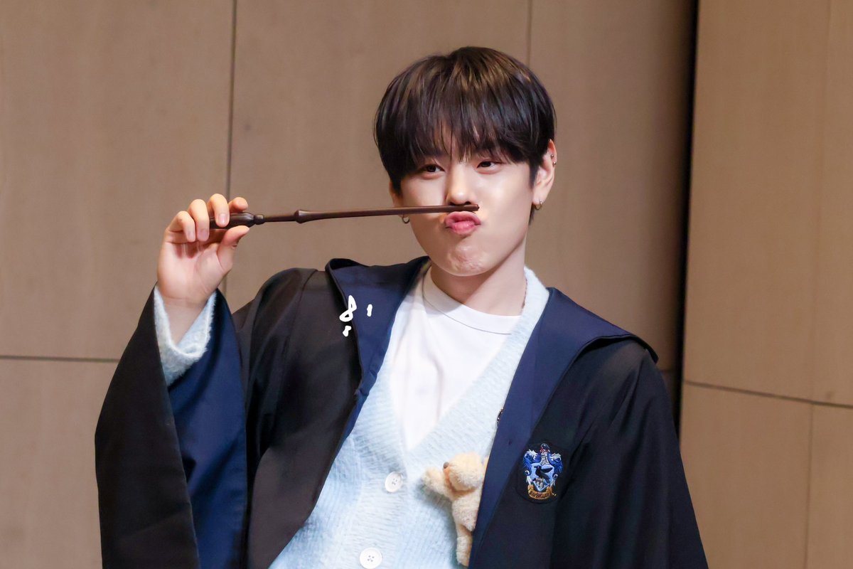 ahdenji's tweet photo. 250404 대면 팬싸

쀼~ >^3^<

#위아이 #장대현 #대현 #WEi #DAEHYEON https://t.co/gRDxKkBsGV