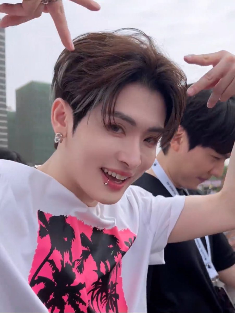 #WaterBombHainan2025 ให้แมวเข้าร่วมด้วยหรอคะ😭😭 น่ารักจะบ้า เจี่ยยังยืนไหวได้ไงอะ แข็งแกร่งชะมัดพลังทำลายล้างสูงขนาดนี้✨

#ริกิมารุ #Rikimaru #力丸 #近田力丸 #ChikadaRikimaru #WATERBOMB_HAINAN  #WATERBOMBHAINAN