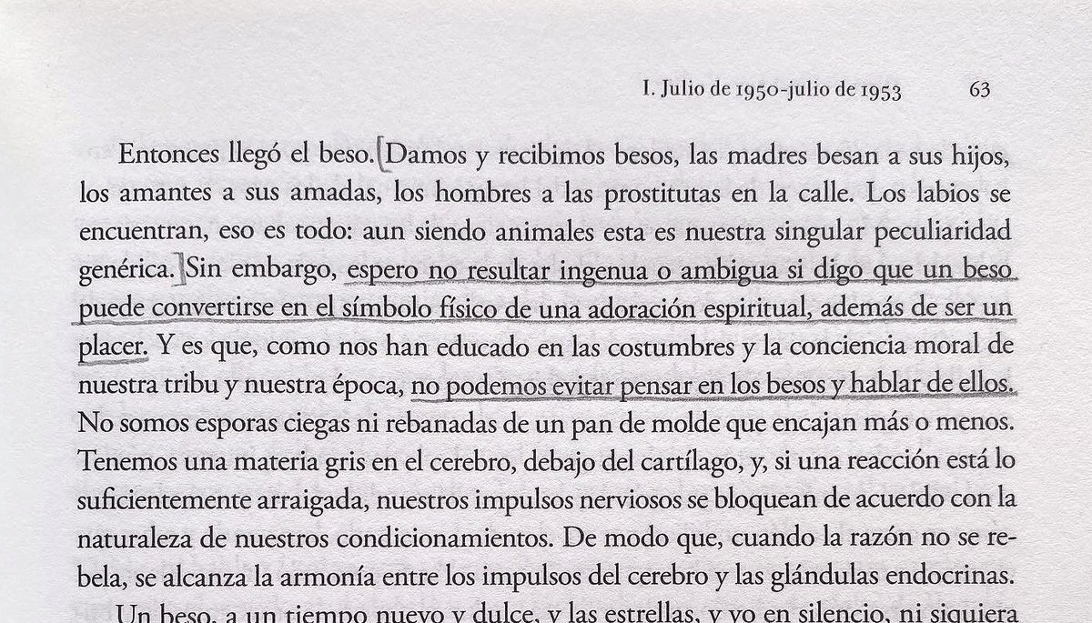 annflxke's tweet photo. dia internacional del beso…..!! https://t.co/zbui10jdfR