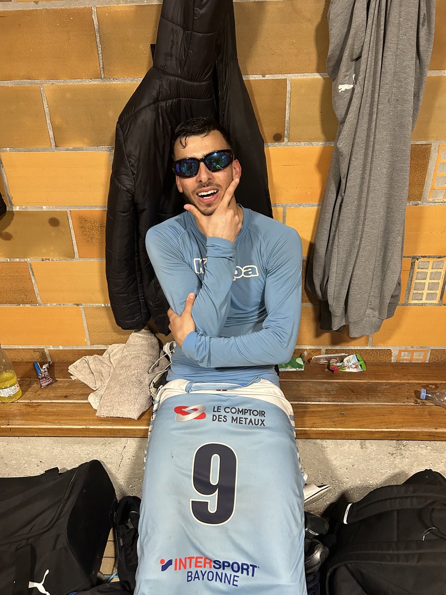 BkIscoo's tweet photo. CHAMPION MON FRÈRE #N3🏆 
#Bayonne#DirectionN2#16⚽️ https://t.co/1cz3EnAcE3