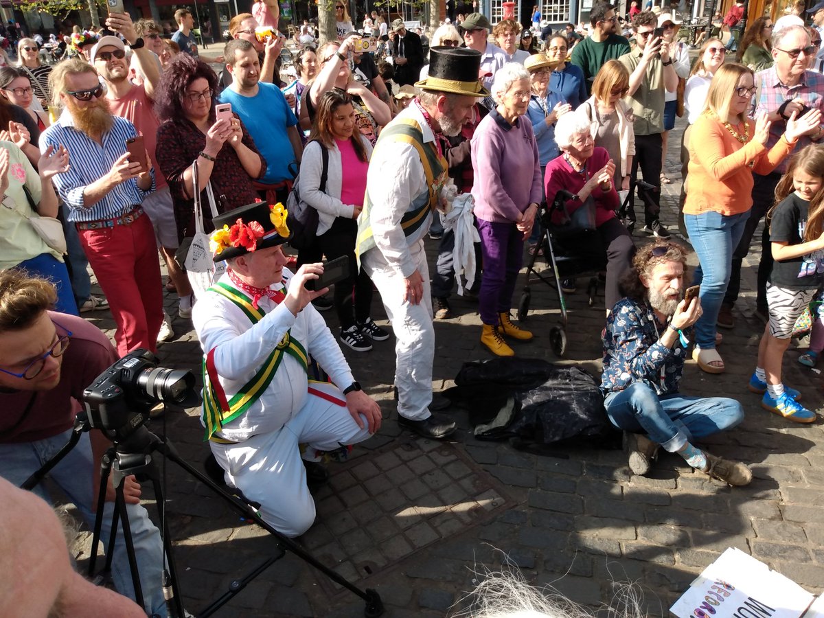 Andrew Ffrench tweet media