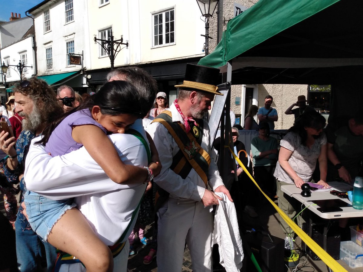 Andrew Ffrench tweet media