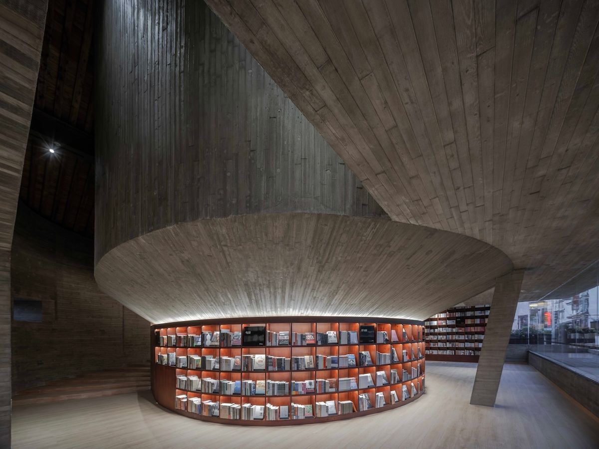 Architizer's tweet photo. This project turns a 500-year-old academy into a bookstore and cultural space, combining the preserved historic buildings with new additions to reconnect the site with the community.

Details: https://t.co/WFIxIdUdIo | 📍Yunnan, China #ProjectOfTheDay https://t.co/xN2SAoybG0 https://t.co/Rwp5WnTFtO