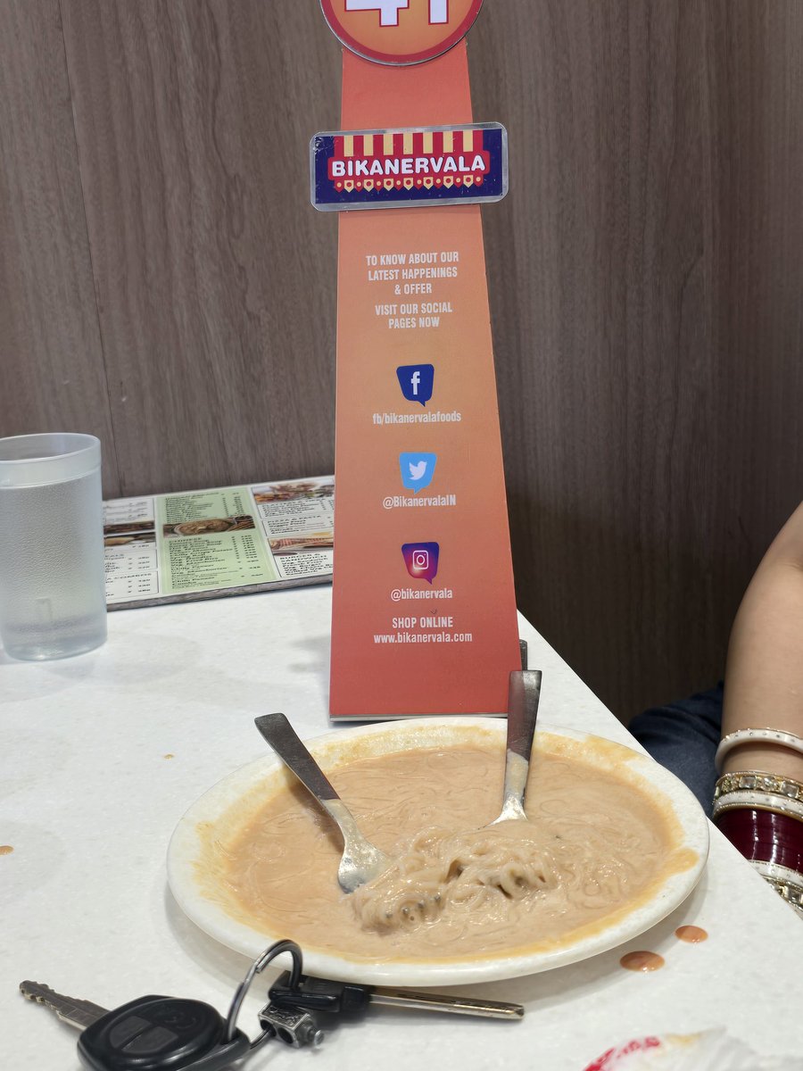allyourskv's tweet photo. What a disgusting soupy noodles ....so called Faluda by @Bikanerwala_Sac https://t.co/mFbszQRvk1