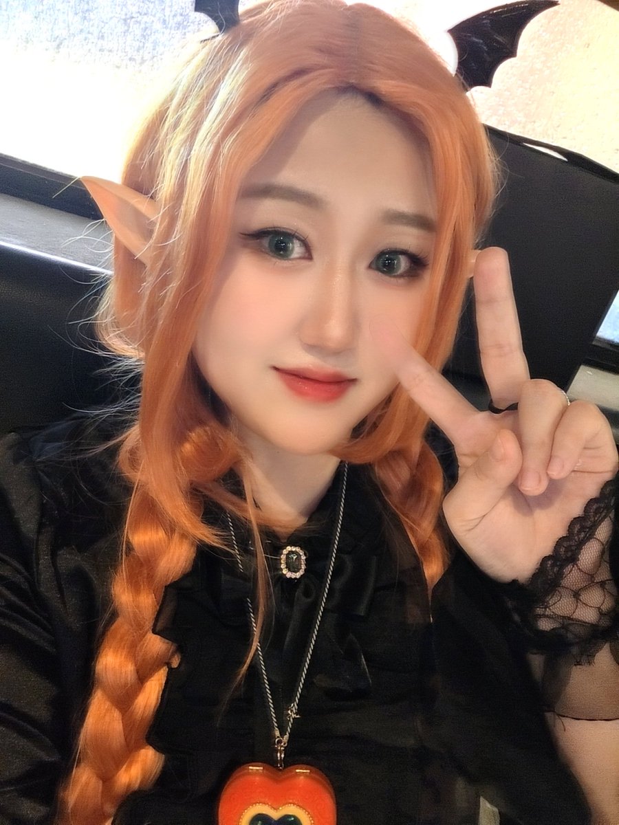 쇼콜라로 함께했던 탕규입니다😉
진행도 열심히 하고 캐입도 열심히 했으나
부족한 부분이 많아 아쉬워요🥲

슈가슈가룬이라는 장르로 
소중한 추억을 나눠주셔서
굉장히 기뻤습니다!
사진은 디엠주시면 보정 후 전달드리겠습니다.

타래로 이어서 써볼게요🥰

#예언되지_않은_우리만의_해피엔딩