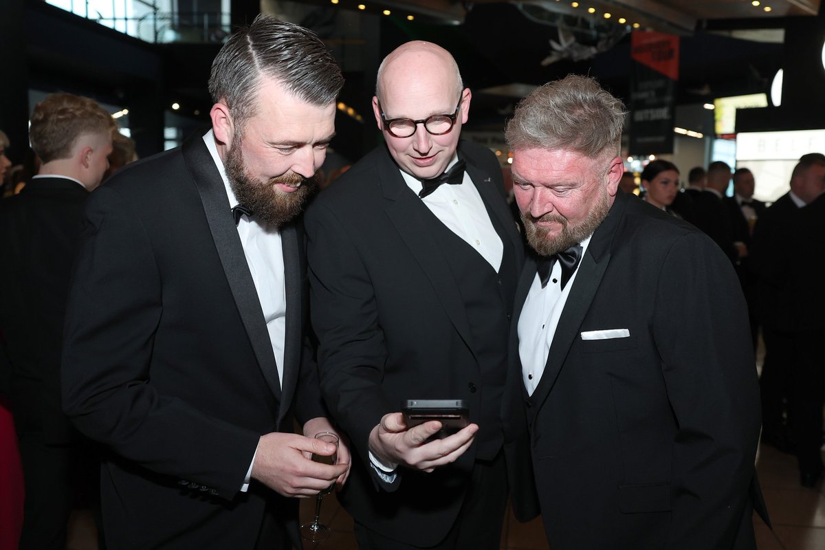 Portadownfc's tweet photo. 📸 𝗡𝗜𝗙𝗟 𝗙𝗢𝗢𝗧𝗕𝗔𝗟𝗟 𝗔𝗪𝗔𝗥𝗗𝗦 𝟮𝟬𝟮𝟱

Unfortunately Ahu &amp; Shay missed out on winning the Goal of the Season at last nights NIFL Football Awards however a great night was had by all.

Congratulations to all the winners &amp; don't our boys scrub up well. https://t.co/Iq1NumMc21