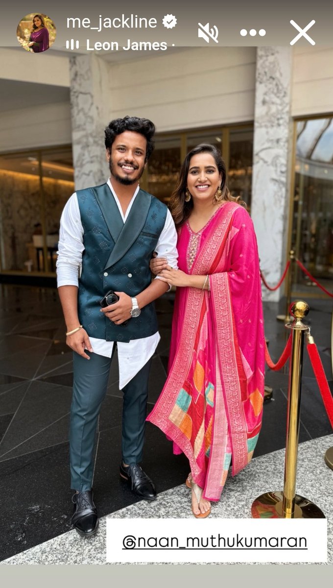 She: நண்பனை பார்த்த தேதி மட்டும்…
ஒட்டி கொண்டதென் நியாபகத்தில்…
He: எந்தன் நண்பியே நண்பியே
எனை திறக்கும் அன்பியே
US:சிறகு இல்லை வானம் இல்லை…
வெறும் தரையிலும் நாங்கள் பறப்போம்…😊❤️❤️🥰😇