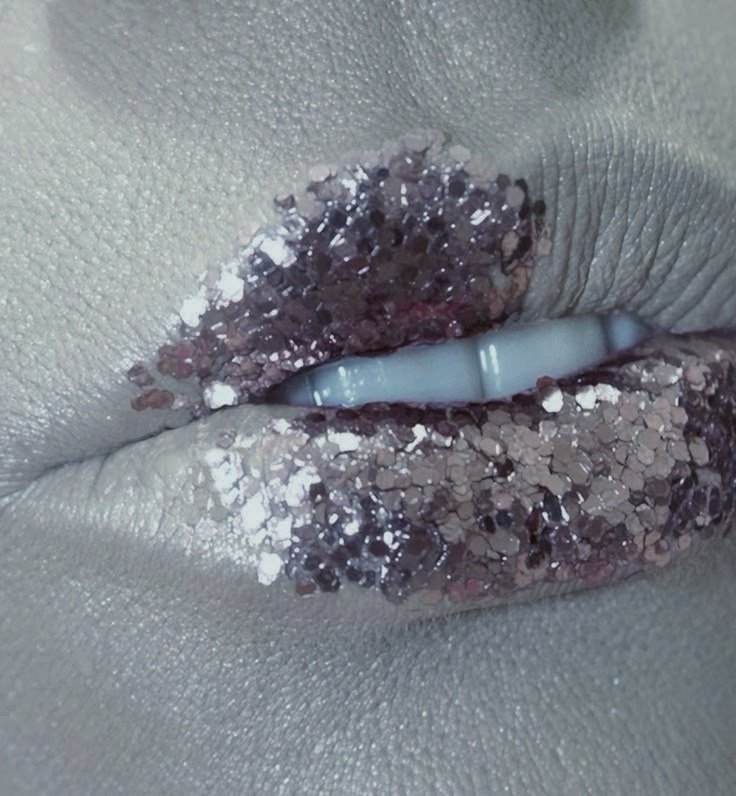 ⠀
⠀⠀⠀⠀⠀⠀⠀⠀⠀⠀⠀⠀⠀⠀⠀⠀⠀⠀• 𝑬𝑭𝑭𝑰𝑬 • 

⠀⠀ᴇᴠᴇʀʏᴏɴᴇ'ꜱ ᴇɪᴛʜᴇʀ 
⠀⠀ɢᴏɴɴᴀ ᴡᴀɴᴛ 

⠀⠀ᴛᴏ ᴋɪꜱꜱ ʏᴏᴜ, 

⠀⠀ᴋɪʟʟ ʏᴏᴜ,

⠀⠀ᴏʀ ʙᴇ ʏᴏᴜ. 
⠀