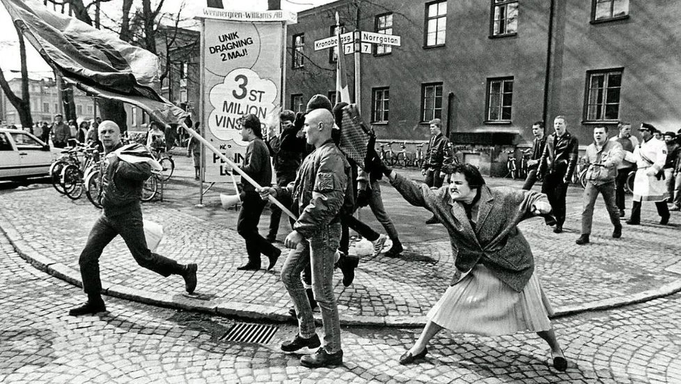 Równo 40 lat temu pani Danuta Danielsson przywaliła neonaziście w czerep.