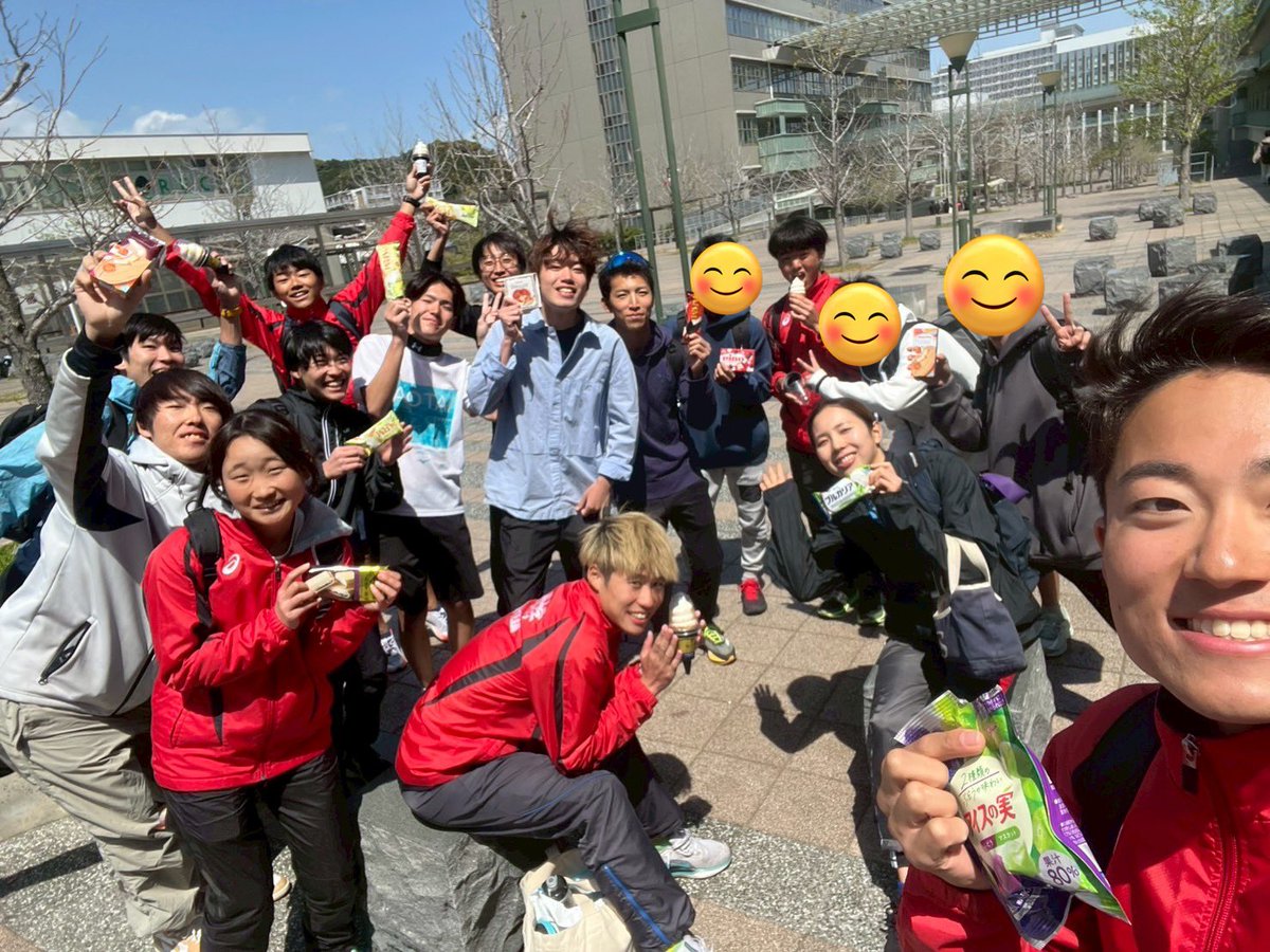 九大トライアスロン部GAIAです！

本日は🏊‍♂️＆🏃‍♀️練でした。
たくさんカロリーを消費した練習後の学食とアイスは格別です!!
 #トライアスロン #細マッチョ #九大新歓