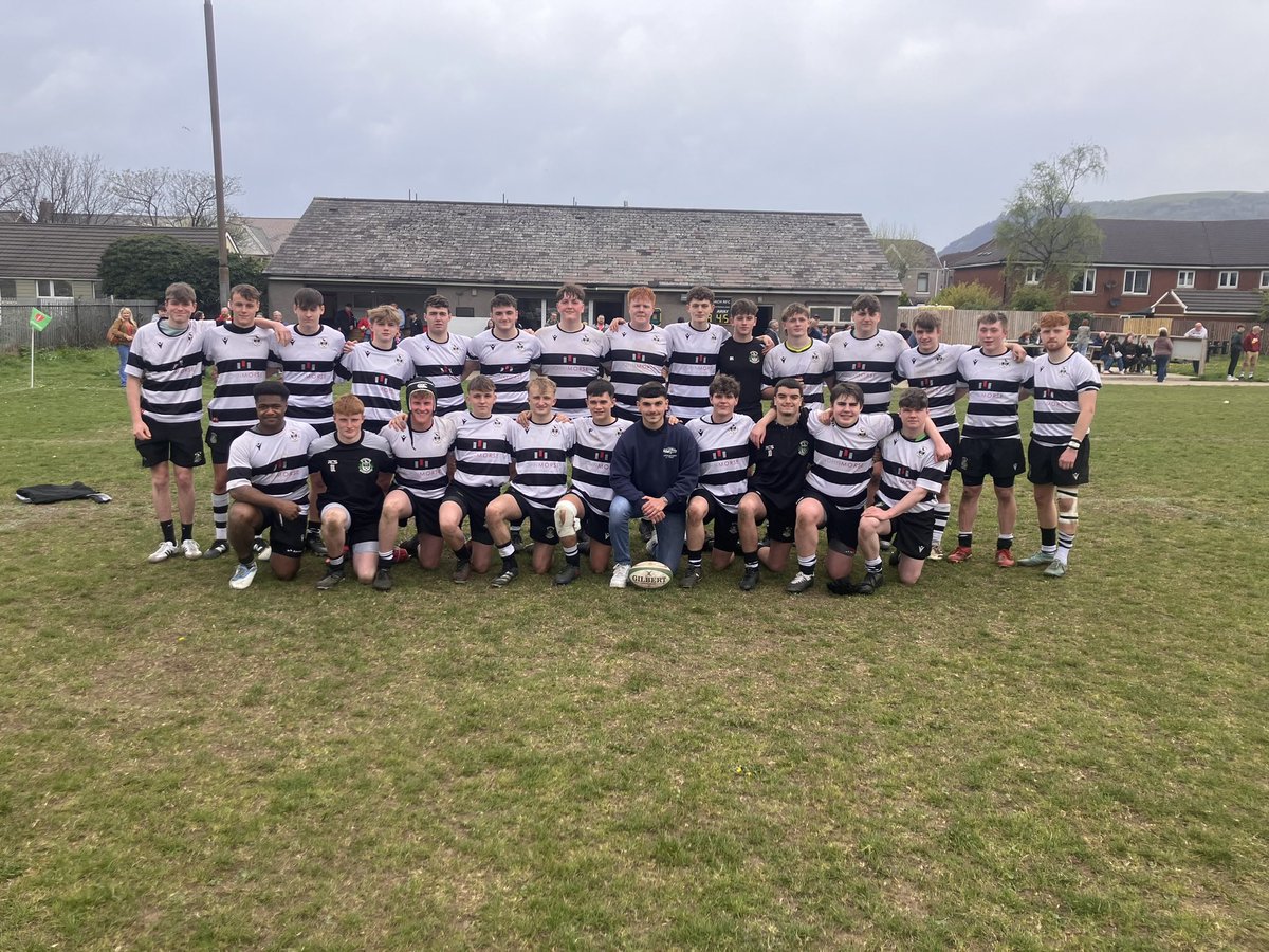 marktwells's tweet photo. Two teams fully committed to a great game of youth rugby to close out the 24 - 25 season yesterday.
Final score @TaibachRFC youth 29 (5T) v @gowertonrfc youth 45 (7T)
Huge thanks to Taibach youth for a great game and amazing hospitality.
@AllWalesSport https://t.co/Y605hNE548