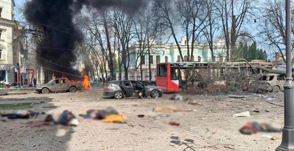 🇺🇦 Kostiantyn Koshelenko (@k_koshelenko) on Twitter photo Sumy. Ballistic missiles. Over 83 injured and 21 killed.
People were on their way to church — it was Sunday and Palm Sunday, a Christian holiday.
There are no words. Russian terror continues.
Deepest condolences. Sumy. Ballistic missiles. Over 83 injured and 21 killed.
People were on their way to church — it was Sunday and Palm Sunday, a Christian holiday.
There are no words. Russian terror continues.
Deepest condolences.