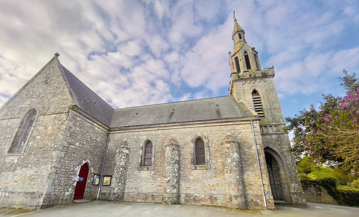 Heureuse de jouer pour la messe ce matin à l'église du charmant village de Brillac à Sarzeau 🎼🎵🎶✨

#Bretagne 

📸 : Wendy⚓️Bretagne✨ ©