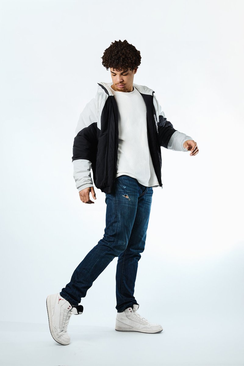 AdrienLopesPRO's tweet photo. #mannequin Passez à la vitesse supérieure avec moi ! 

Rendu en 48h 

#paris #photographe #studio #streetwear https://t.co/pPUQoiPIaR