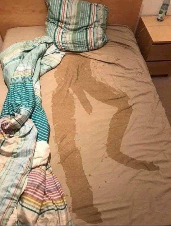 AHxngJester's tweet photo. Harley's bedsheets from this morning~ https://t.co/HUui8cO7uY
