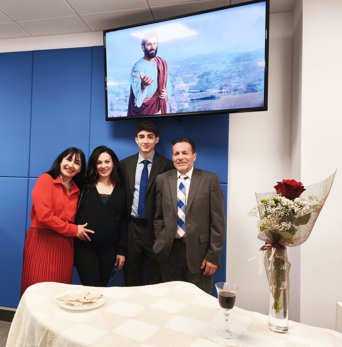 La foto de rigor de ayer... Con el nuevo integrante de la familia, en la pancita de mi hija, de 7 meses... La próxima ya estará Luka.