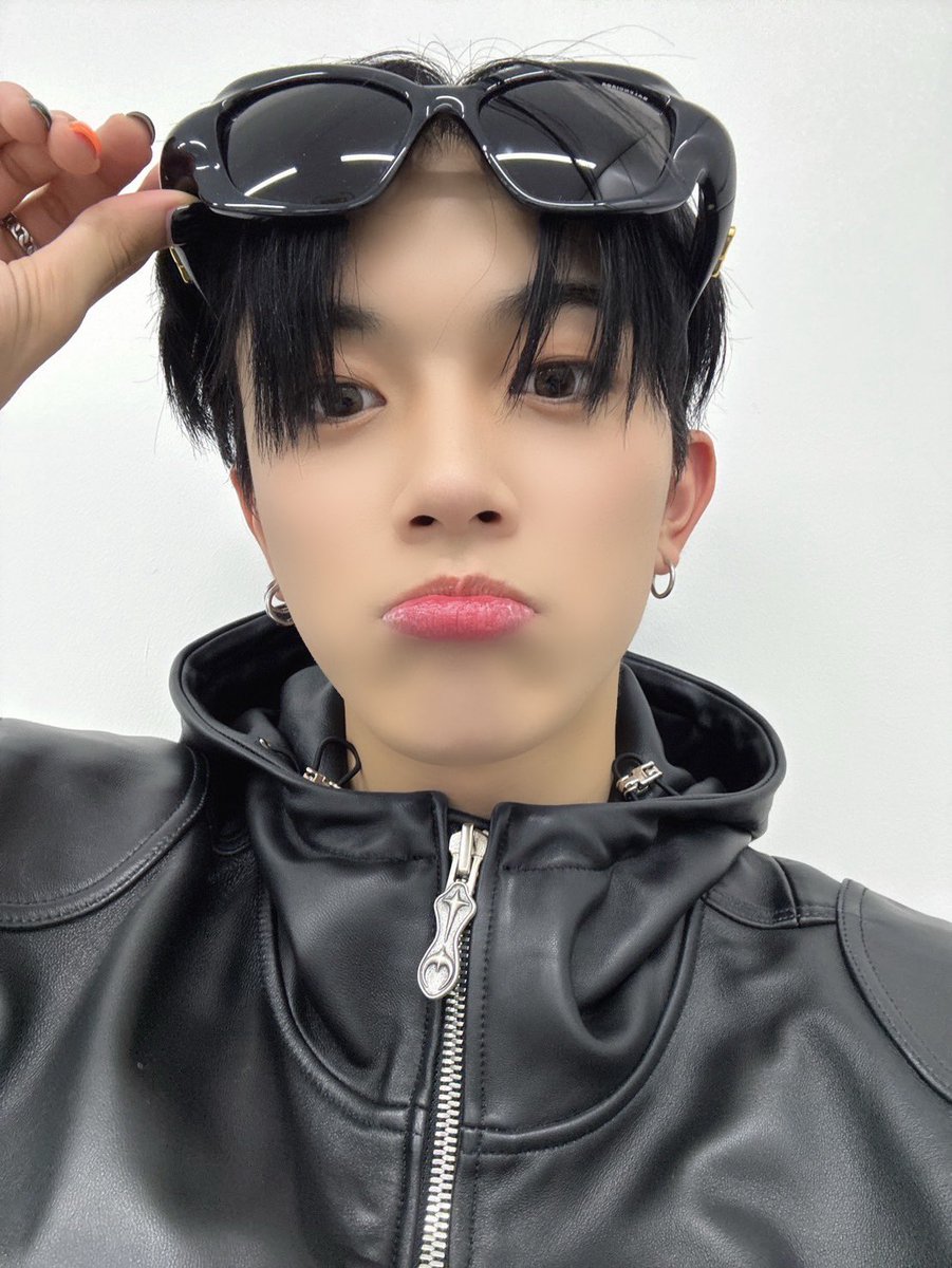 official_DXTEEN's tweet photo. [#平本健]
リリイベありがとー！！
いろんな場所でたくさんのNICOと話せて楽しい！！
来週は広島と福岡行くから待っててねー！！！！

#DXTEEN #HIRAMOTOKEN https://t.co/mZYsLUZKgD