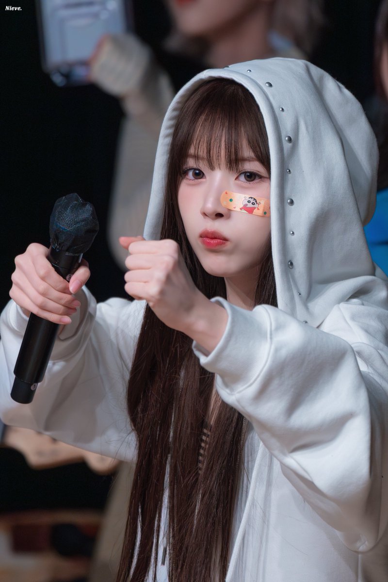 Nieve_0126's tweet photo. [🐶] HAPPY JIWOO DAY 

생일축하해 지우야 !!
좋은 하루 보내 ~ 😚😚

#NMIXX #엔믹스 
#지우 #JIWOO 
#지우야_생일쮸카해 
#Happy_MyJIWOO_Day https://t.co/LcRZFjGvbn