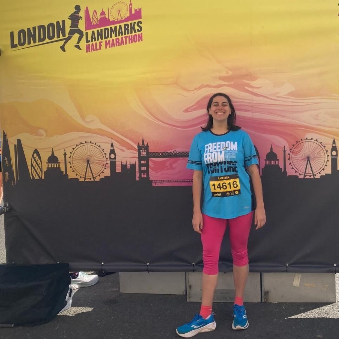 FreefromTorture's tweet image. This time last week, our super speedy runners were making their way round Central London to raise money for refugees & torture survivors🏃
Team FFT: you were incredible!
Take on a challenge to support survivors of torture: freedomfromtorture.org/fundraise/take…