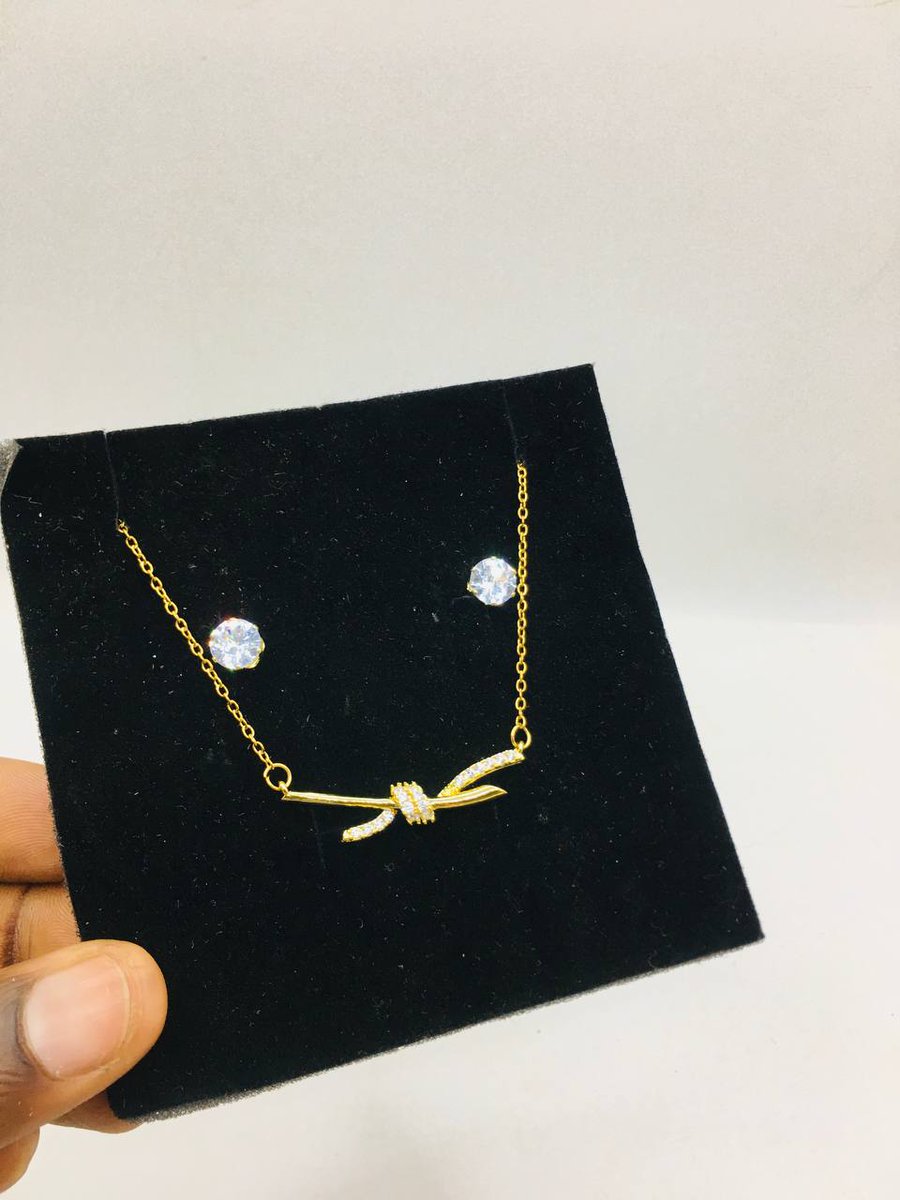 Jewelry_store12's tweet photo. Day 8: Necklace that brings out elegance🧚
Some say diamonds are forever,😊 zirconia just makes forever affordable and still stunning.💕✨
ZIRCONIA NECKLACE 🔖#3500
Steal hearts, not wallets💘
#glitterme #jewelrygifts
#necklace #SmallBusiness #jewellery https://t.co/Rc44GKtL5l