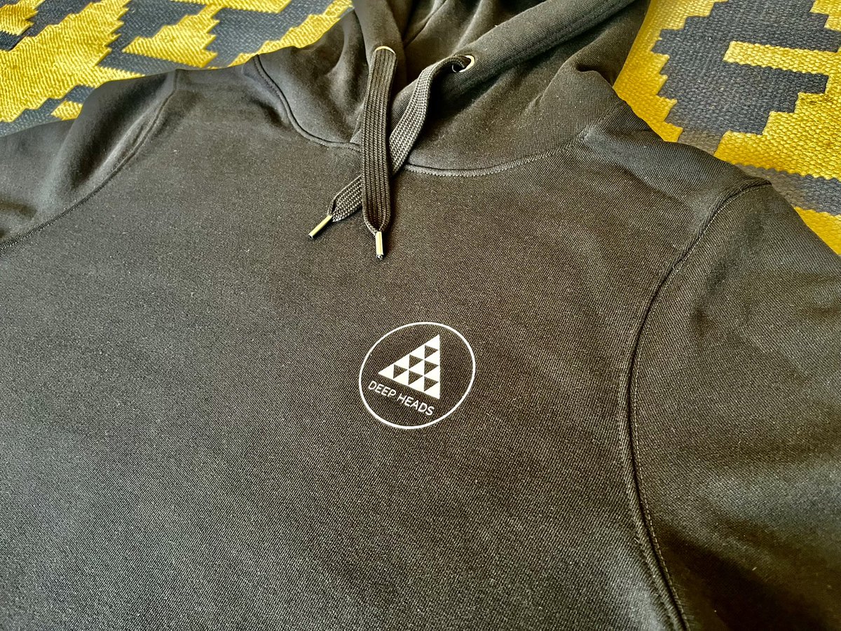 😍 New earth positive Hoodies just dropped on our Bandcamp 🔥 Limited edition and tingaling 💫 Grab one here: deepheads.bandcamp.com/merch/deep-hea…