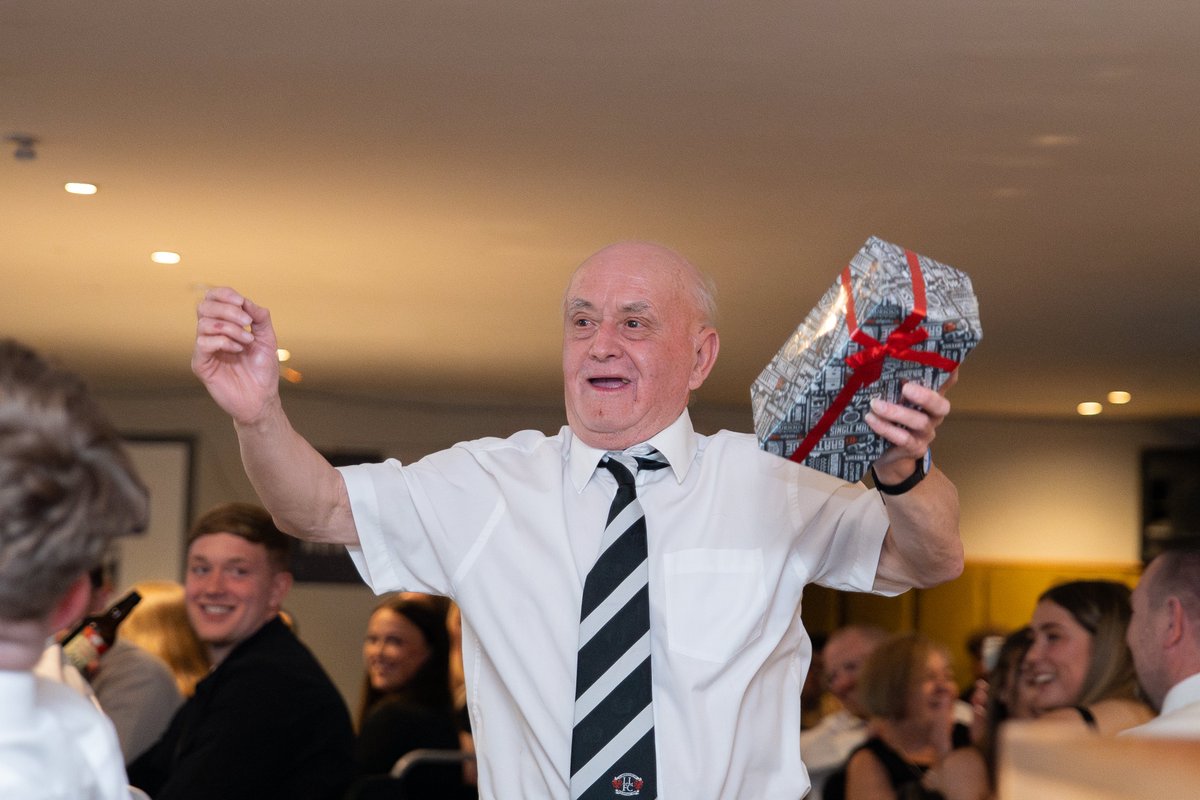 LlandudnoFC's tweet photo. Presentation Evening 24/25 📸

View the full album on our Facebook page 📲

#Llandudno #LlandudnoFC #WeAreOne #KeepTheFaith https://t.co/XewECX01Xq