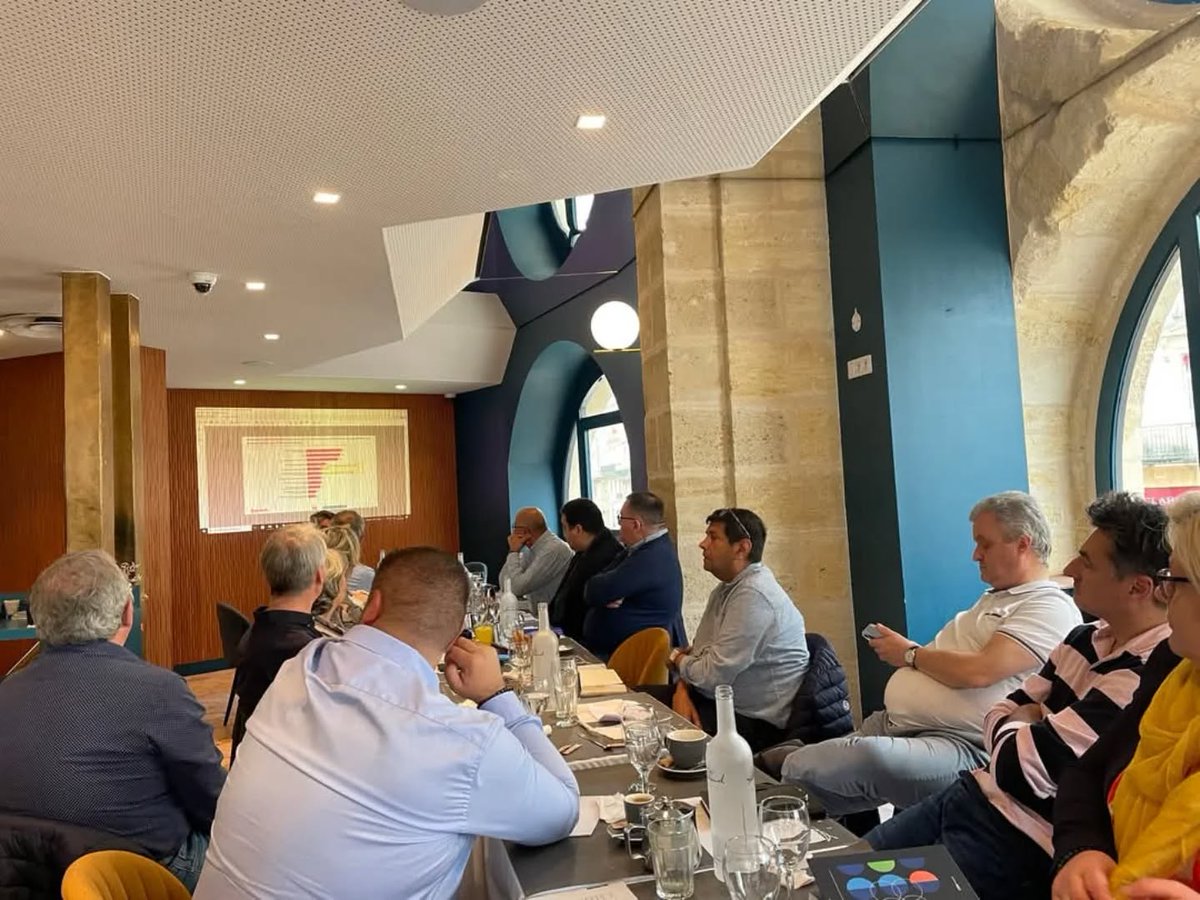 LRGironde's tweet photo. Cap sur les #Municipales2026 🚀
3ème session de formation ce samedi, animée par @SPELIZZARDI , sur la préparation du programme municipal.
Merci à Vincent Mauricard pour l’initiative et aux participants pour leur engagement ! 💪
📍Prochaine session en juin à La Brède.
#LR33 https://t.co/vl3olwvhJI