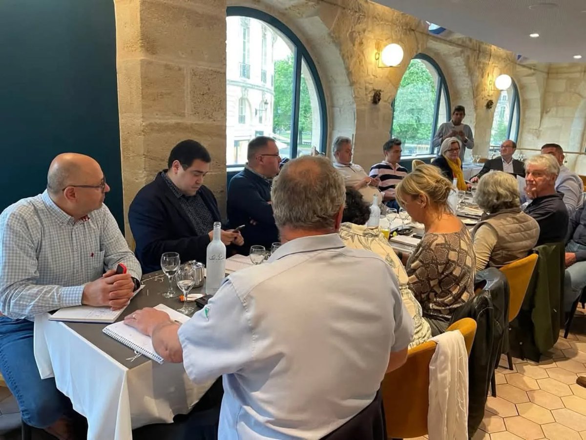 LRGironde's tweet photo. Cap sur les #Municipales2026 🚀
3ème session de formation ce samedi, animée par @SPELIZZARDI , sur la préparation du programme municipal.
Merci à Vincent Mauricard pour l’initiative et aux participants pour leur engagement ! 💪
📍Prochaine session en juin à La Brède.
#LR33 https://t.co/vl3olwvhJI