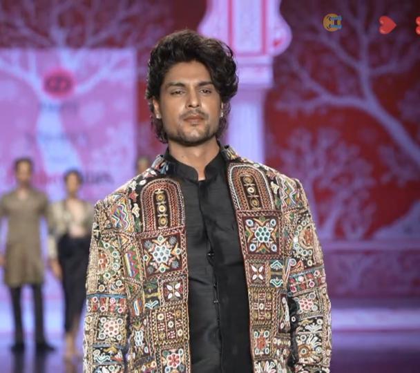 Heyyyy sexyyyy boiiiiiii...here is our sexy show opener🔥🥵

#PriyAnkit  #AnkitGupta