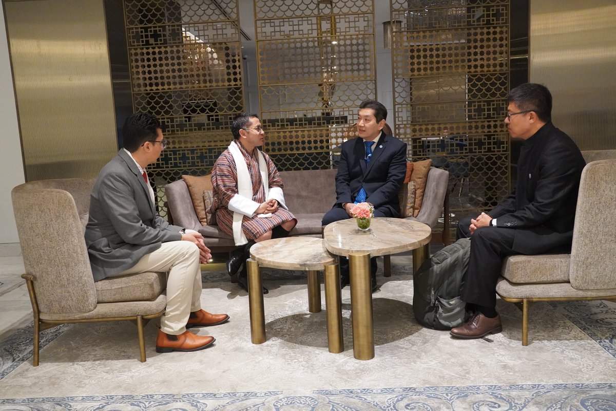 FAONepal's tweet photo. FAOR for 🇧🇹🇳🇵 @kenshimizu_fao warmly welcomed Hon’ble Minister Lyonpo Younten Phuntsho, Minister of Agriculture & Livestock of the Royal Government of #Bhutan, to 🇳🇵and discussed in strengthening regional ties for sustainable agriculture and resilient food systems.
#Commongoals https://t.co/zNmR8pwNzK