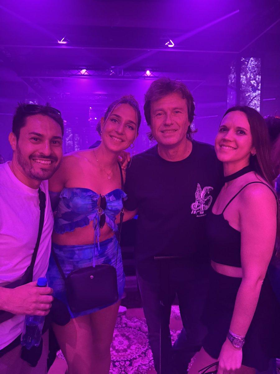 BelFondello's tweet photo. @cattaneo_hernan siempre un lujo verte. gracias por tu música! Amsterdam y vos fue perfecto 🤩 lov u💓 https://t.co/cp01tS449z
