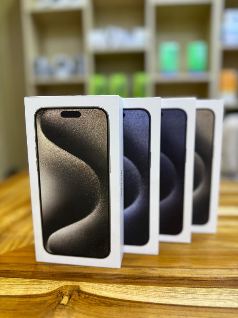 breezingman_1's tweet photo. 📱✨ Upgrade your life with the latest smartphone! 🌟 Capture memories, stay connected, and experience the future in your hands. 💥🔥 DM for exclusive deals! #TechForEveryone #SmartphoneMagic  #breezingtech https://t.co/MTVF8eeqdR