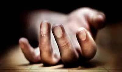 inkedsoull's tweet photo. Corpses in the cradle
Walls echoing wails
The old town reeks
Of blood stained clothes

#inked_soull 
#15words #15wordstory #micropoetry #poetry #poetrycommunity 

📷 Google https://t.co/0UAb6YraNH
