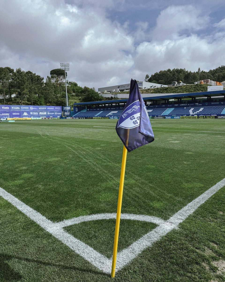 FCAlverca's tweet photo. 📍Estádio do FC Vizela
#FCVFCA
#VoaAlverca https://t.co/EZXlF5RFmK