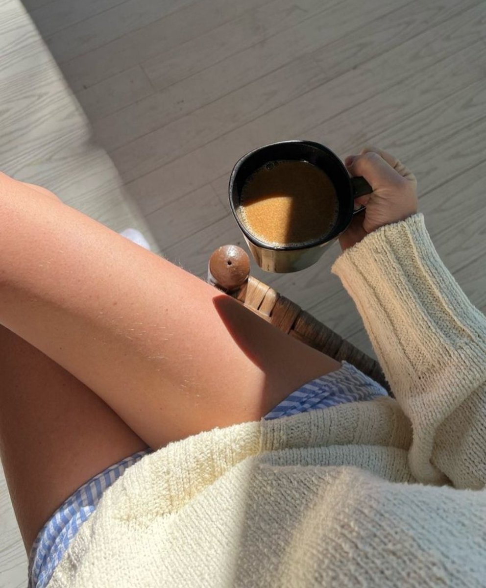 Cinefix_hub's tweet image. 🌞 Good afternoon! 

Still working without seeing your payment? 💸 

#FreelanceLife #ChaseThatCheck