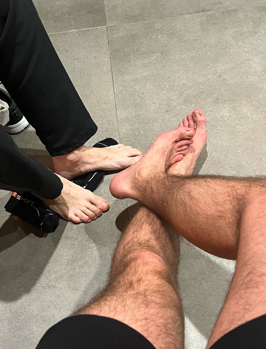 AlphaR0731's tweet photo. Early Gym Session
These feet are sweaty and ready to be served
I bet you can smell them through the screen and they’re already frying your little brain

#findom #footslave #cashalpha #cashslave #footfetish #malefeet @AlphaMaleWorld1 @alphaxfindomrt https://t.co/66p6n2LOPv