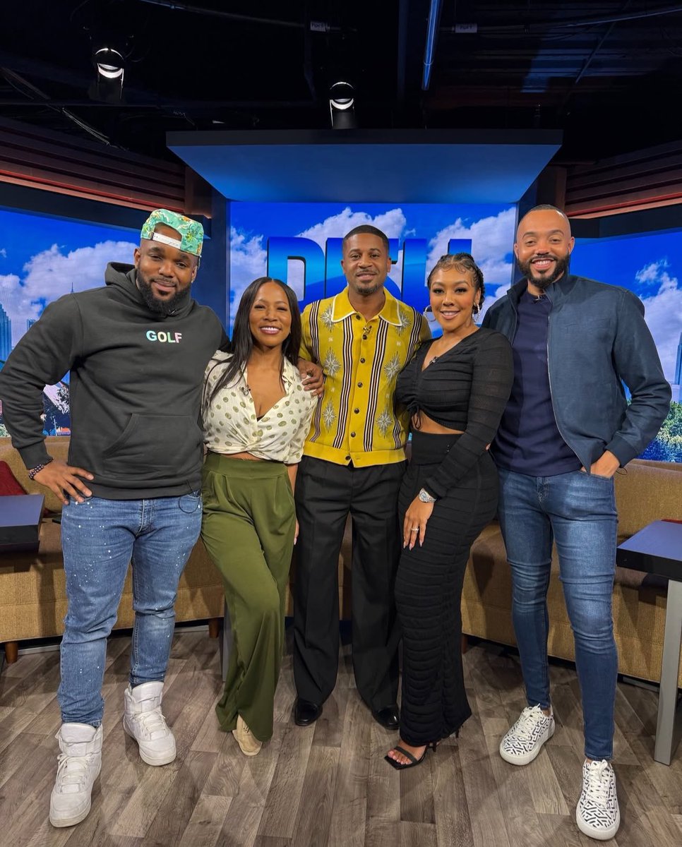 luv4_zatima's tweet photo. so happy for them love their podcastπ #iamdevale #khadeeniam #deadasspodcast #dishnation #SistasOnBET #ZatimaOnBETPlus https://t.co/mcO0uBf3V4