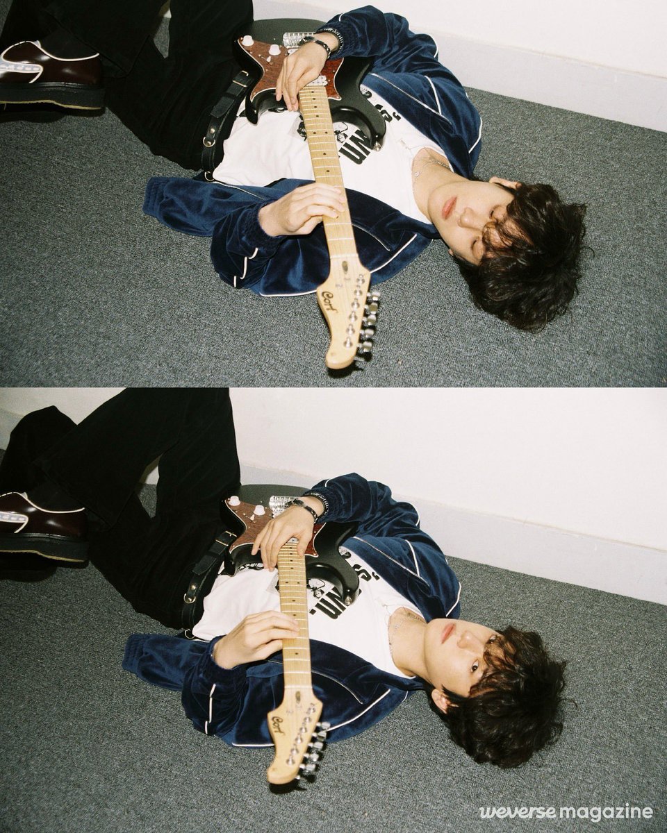 knockknock0408's tweet photo. BAEKHYUN ins :  had a good time with @ weverse 🎸 https://t.co/ZkdfOed5hk