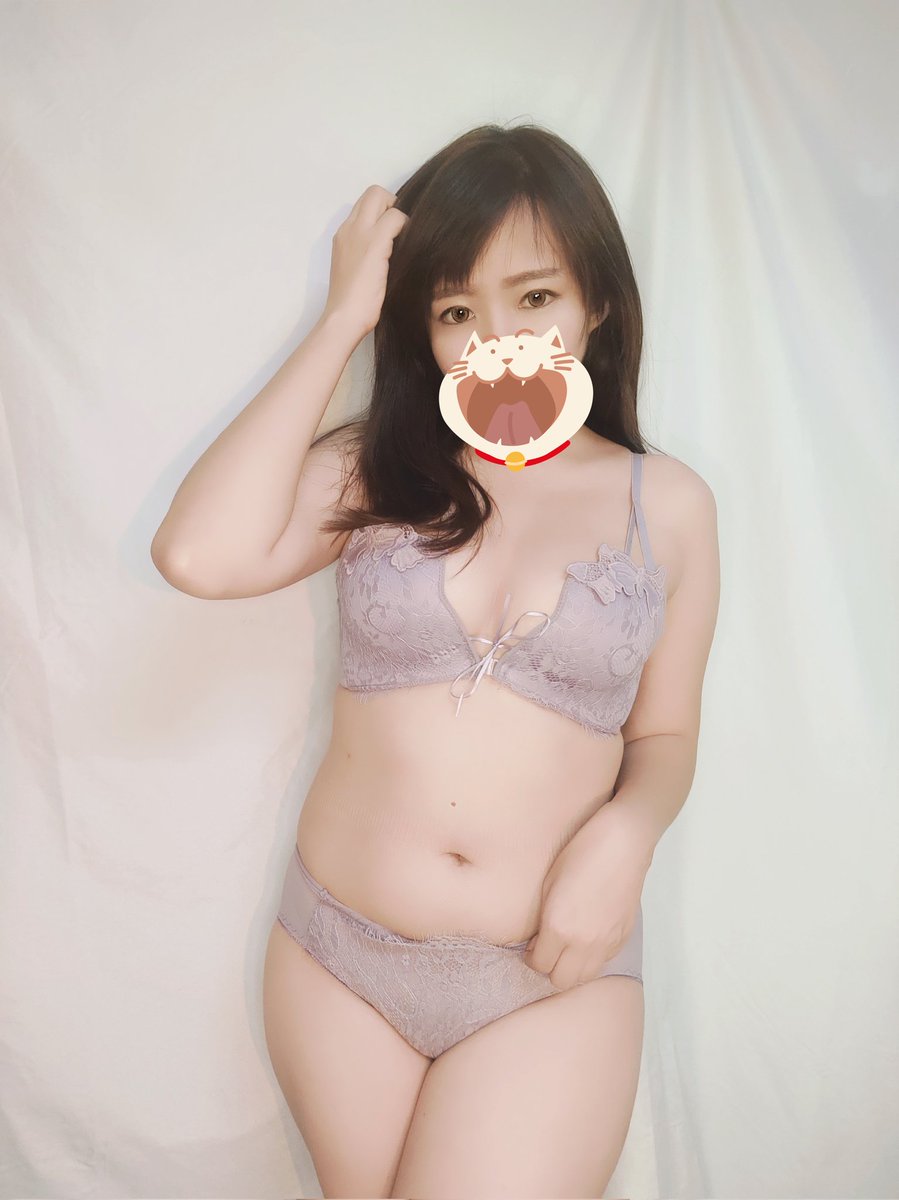 肉肉感~ 要视频的来私聊妹妹 🤤😛 #vcs #VIDEO #hot #pictures #VietnameseGirls #thailandgirls