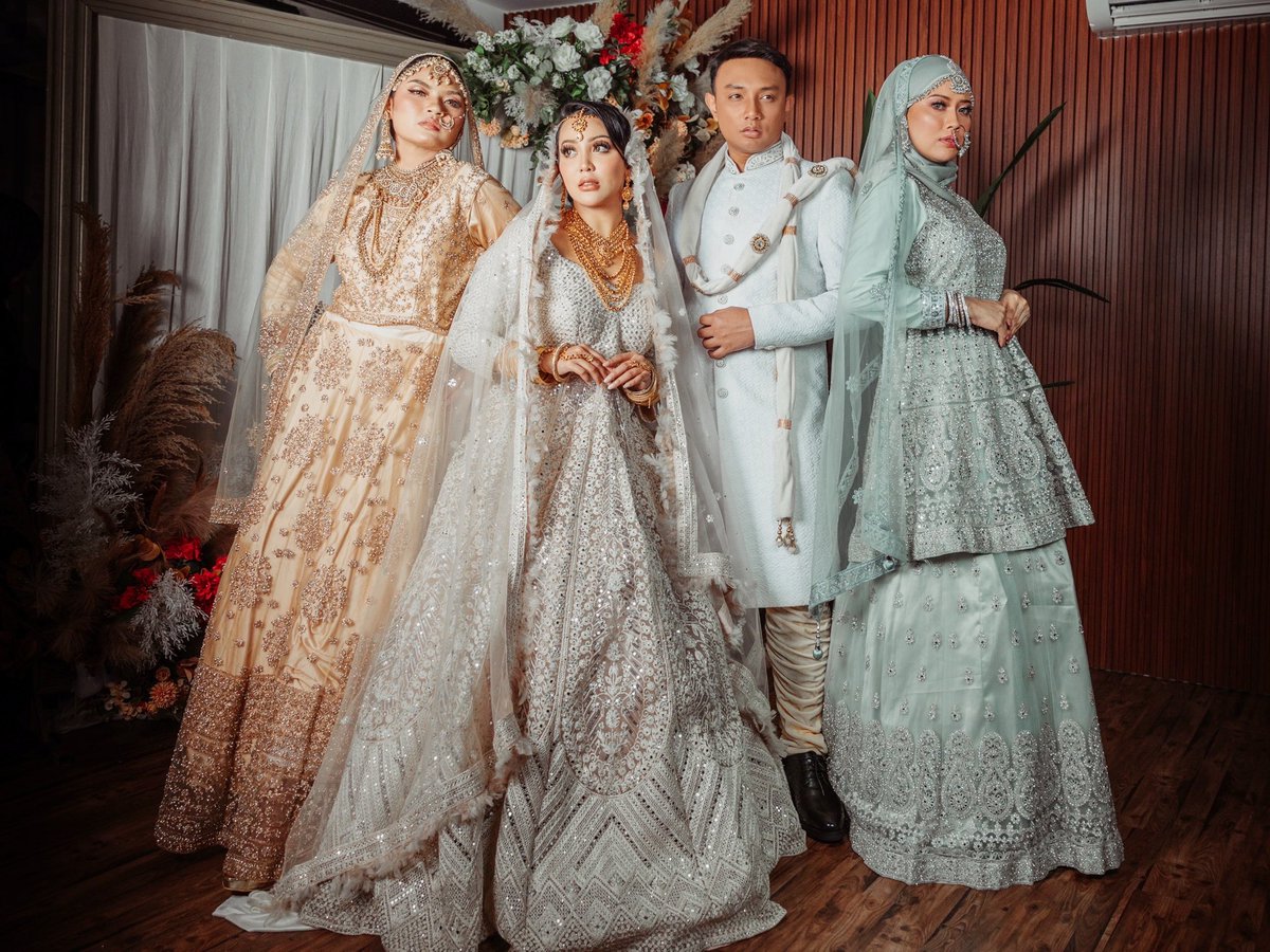 AzimZali's tweet photo. Bridal photoshoot for Eternity Bridal Singapore. 

Models
- Hazim Razali
- Nour Iqa
- Natasha 
- Seah Rafi 

Pak Andam, Make Up &amp; Stylist for Hazim by Min 

📸 by Pixels and Brushes by Raf

#singaporebridal #weddingphotoshoot #model https://t.co/fA7UkxZ4Uq