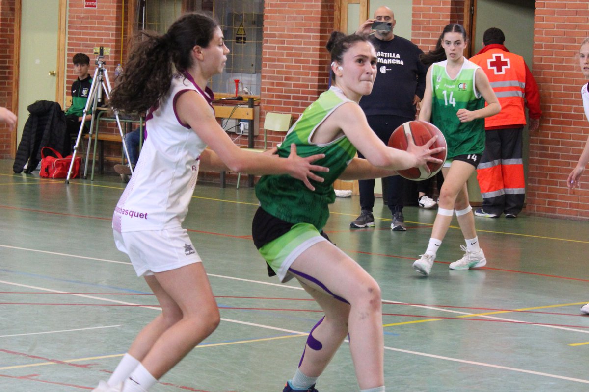 fbclm's tweet photo. #LigaUCLM🚺 | Final Q1 | Jornada 3
🏀 @CEIToledo 14-11 @GuadaBasket 
💻Streaming👇
https://t.co/OUe5JfgnYU
📊STATS by @SwishAllHoops
📸Flickr FBCLM
#PasionXBasketCLM https://t.co/BcUgrg5R5v