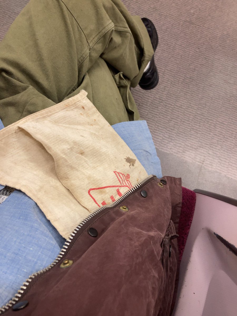 HASE_TON_UP's tweet photo. ついに1週間後はVCM！

何を着て働くのかも重要らしいから
迷うね〜👕👖 https://t.co/FdmDXih1rq