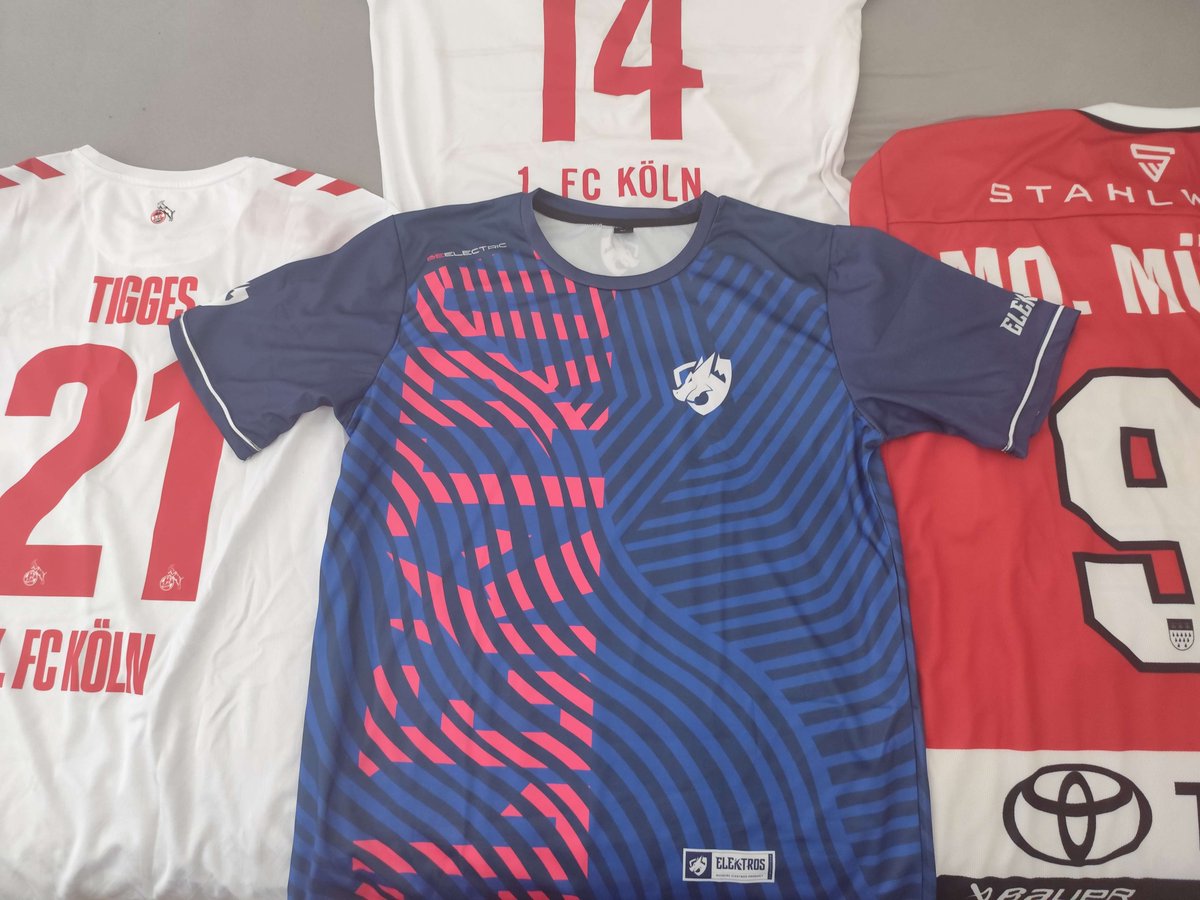 Honored to have received this jersey from <a href="/TeamElektros/">Team Elektros</a> and <a href="/Project_Elektro/">Project Elektros Community</a>. This Jersey will have its honorable place in my jersey collection #beelectric #Clash