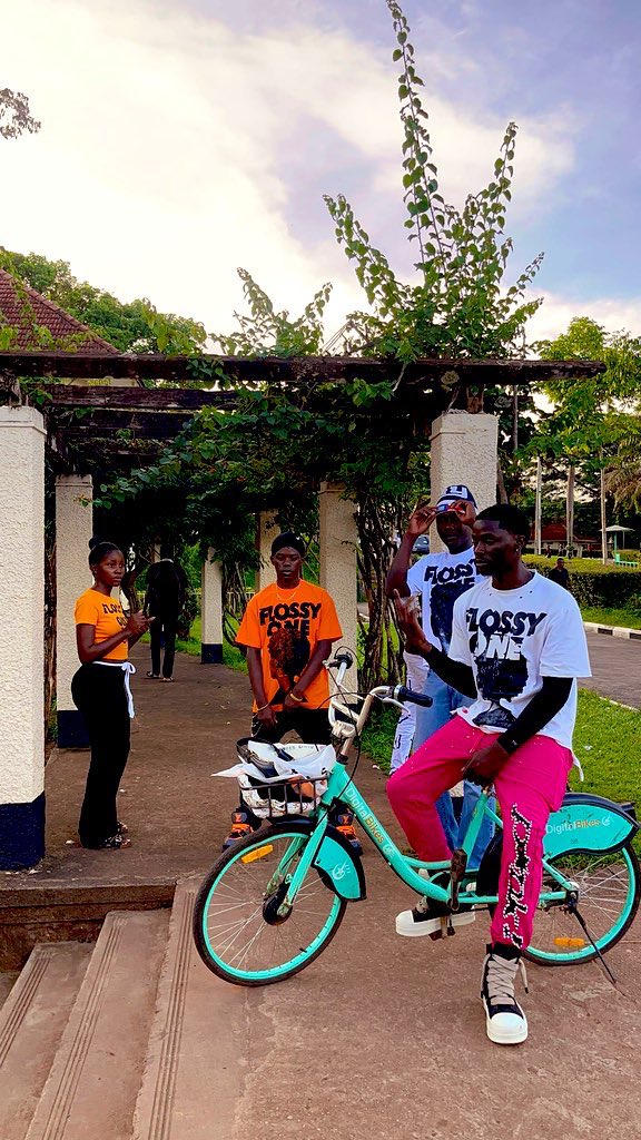 HarrisMukiibi's tweet photo. FLOSSY ONE®️
Urban drip straight outta Kampala.
Bold. Real. Unapologetic.
Join the movement and floss different.

#FlossyOne #StreetWearUg #KampalaStyle #UrbanCulture #MadeInUg #DripSeason https://t.co/c3PZBtn8x8