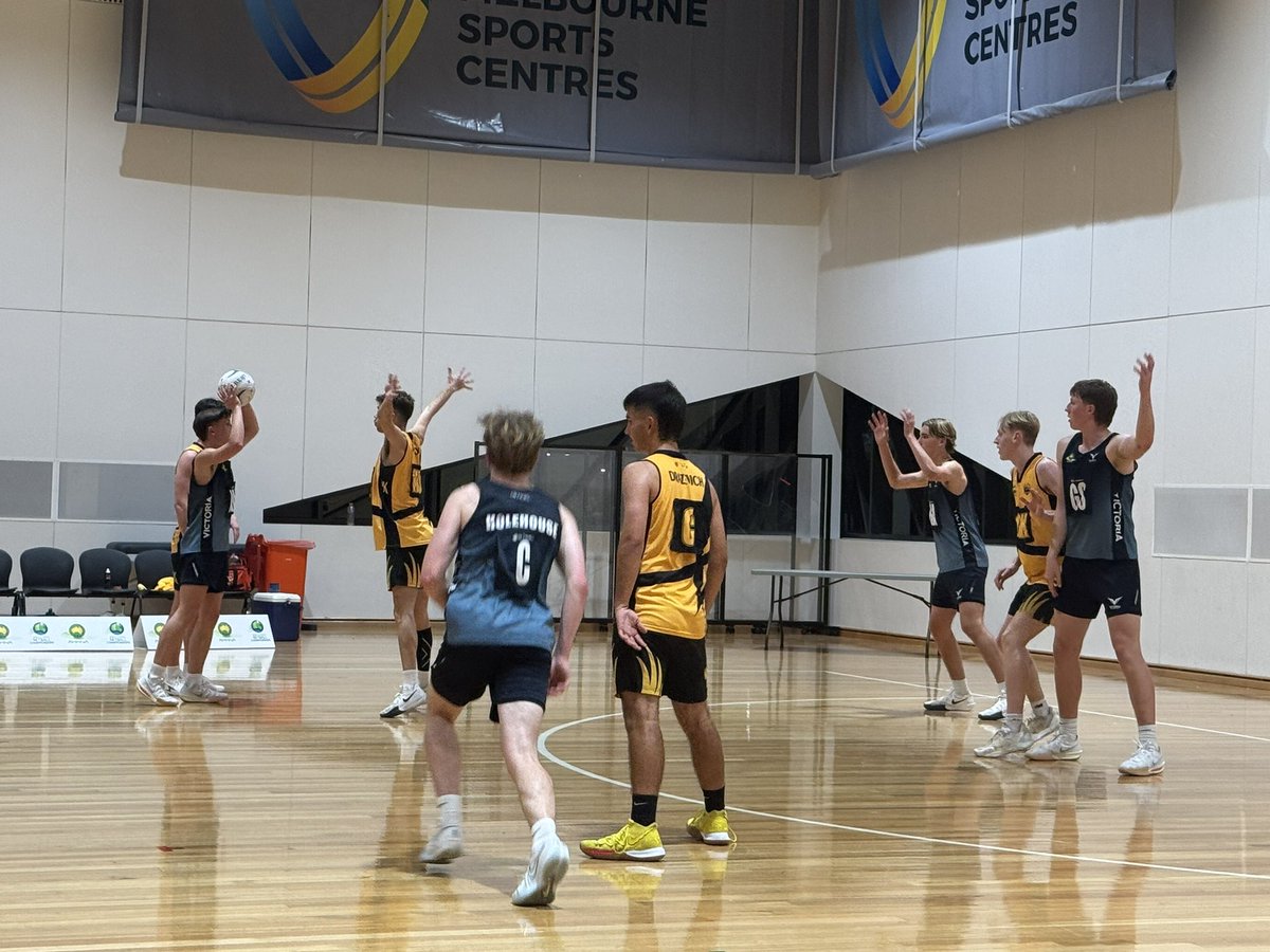 floyds63's tweet photo. Good win to the tiring WA under 20s team WA55 against the fast finishing Vics 46. Another 5 days of 2 games a day🤩. Lucky good Tram system in Melbourne #AMMNA https://t.co/qsBN5lFIzU
