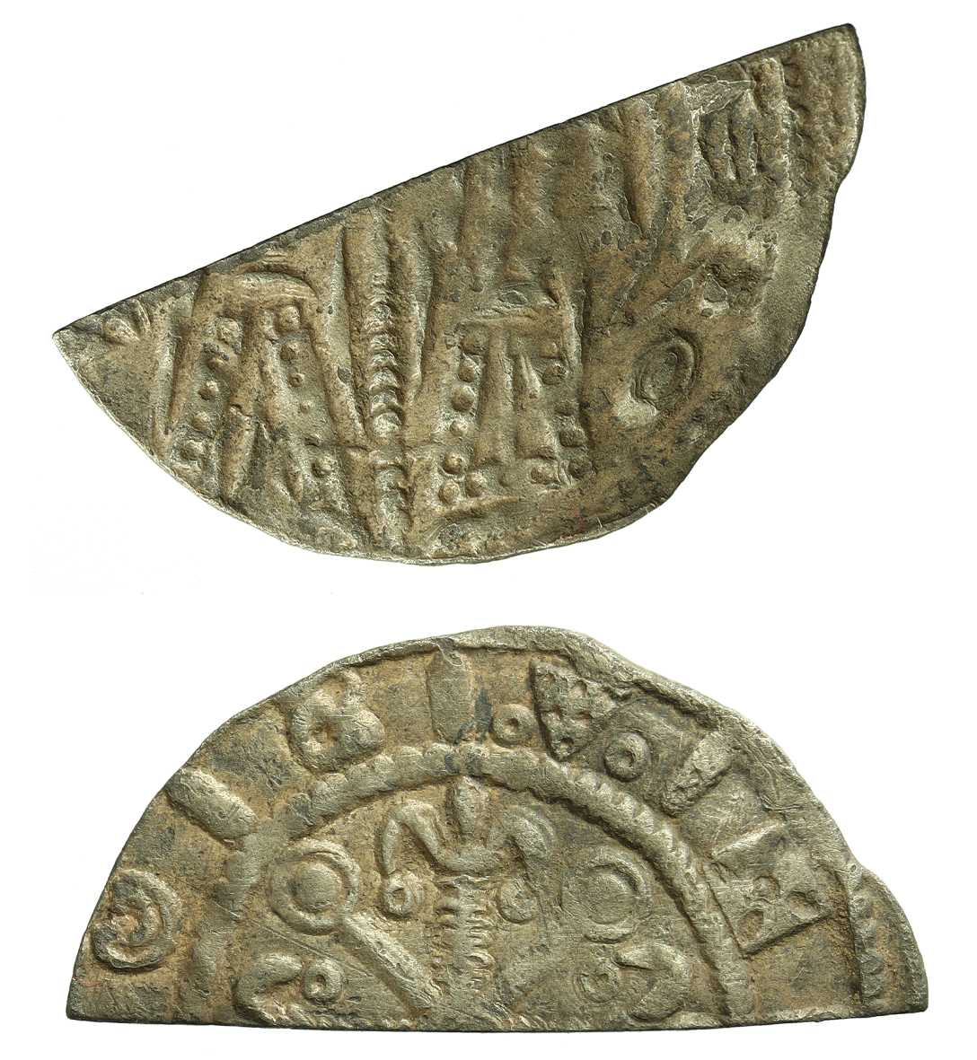 Britains_PAST's tweet photo. A lovely example of a Stephen &amp; Matilda cut half penny recovered yesterday.
This will be recorded on PAS and the Fitzwilliam database in the next few days. https://t.co/wCiwT0yVyN