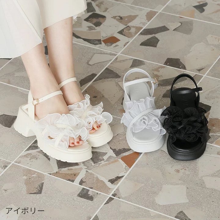 coco_home__'s tweet photo. RANDAやDIANA系の靴かわいいけど高すぎるって人へ…ここお値段半額以下なのに上品で可愛いのたくさん！しかもクッションふっかふかで履き心地抜群だしパンプスでも走れるしサイズ展開も豊富！ほぼ3,000円台で買えるよ！ https://t.co/0MNuIKRan3