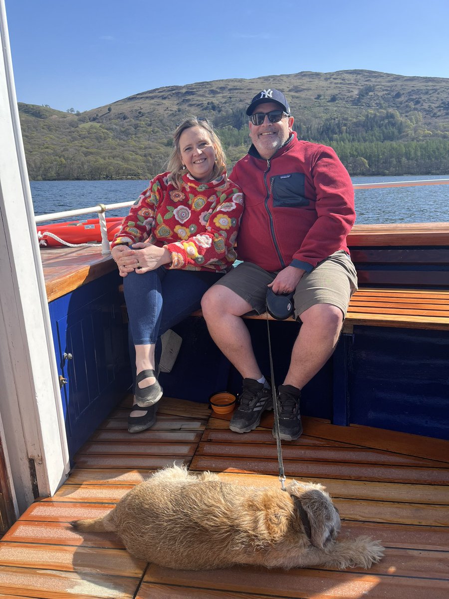 Rach 🐝 tweet media